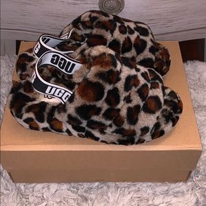 UGG Fluff Slides